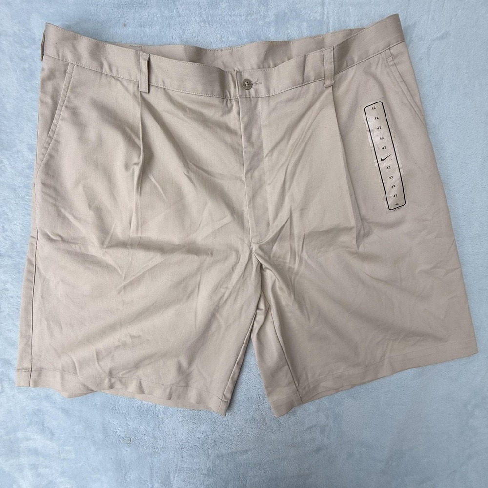 Nike Golf Chino Shorts Mens 42 Beige Wrinkle Resistant Pleated Pockets Casual